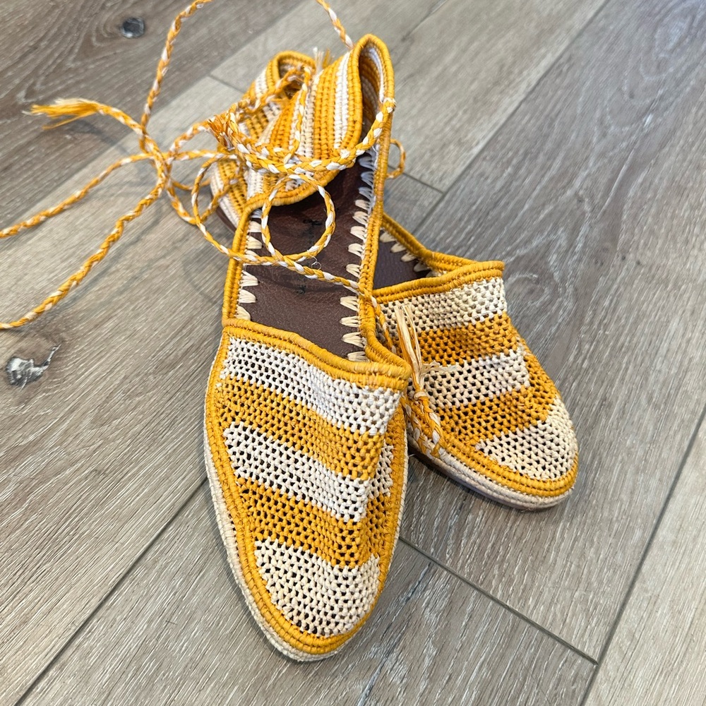 Raffia sandal